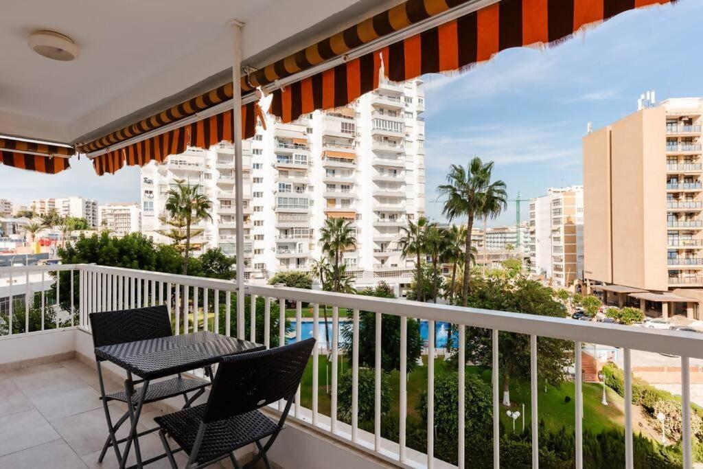 Amplio Con Vistas Al Mar Y Piscina En Benalmadena Apartment Exterior photo