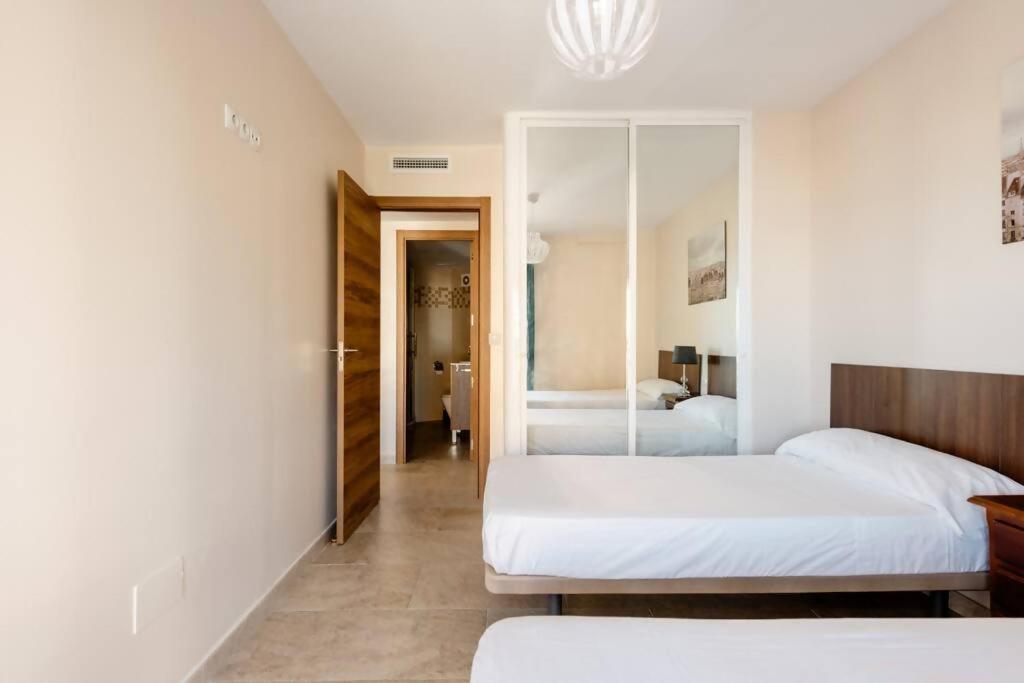 Amplio Con Vistas Al Mar Y Piscina En Benalmadena Apartment Exterior photo